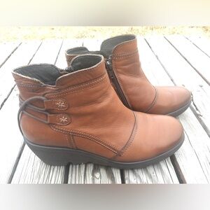 Atrai Leather Brown Toggle Back Side Zipper Wedge Platform Boots 40 EUR 9 US